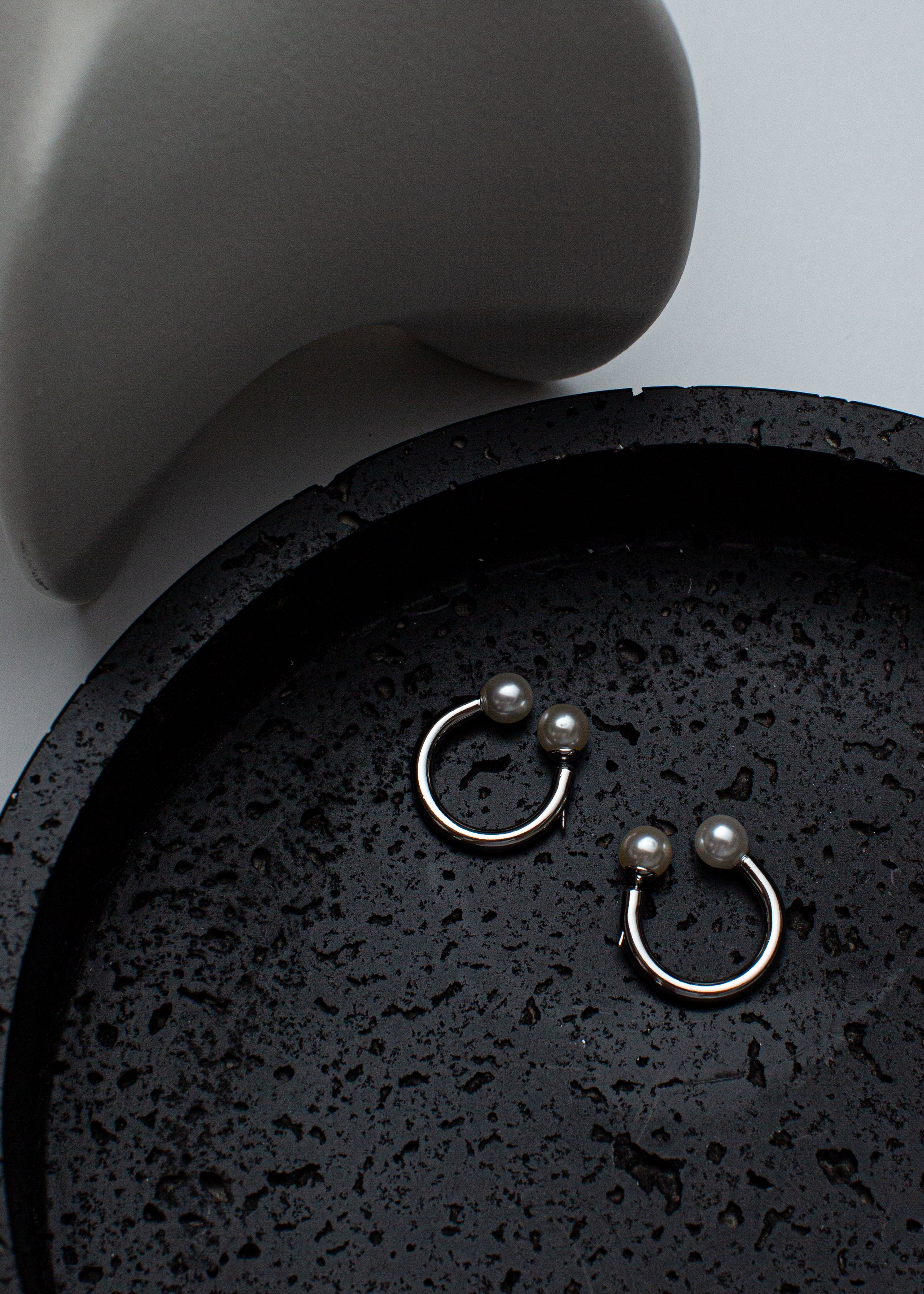 Carlisle Earrings / Silver
