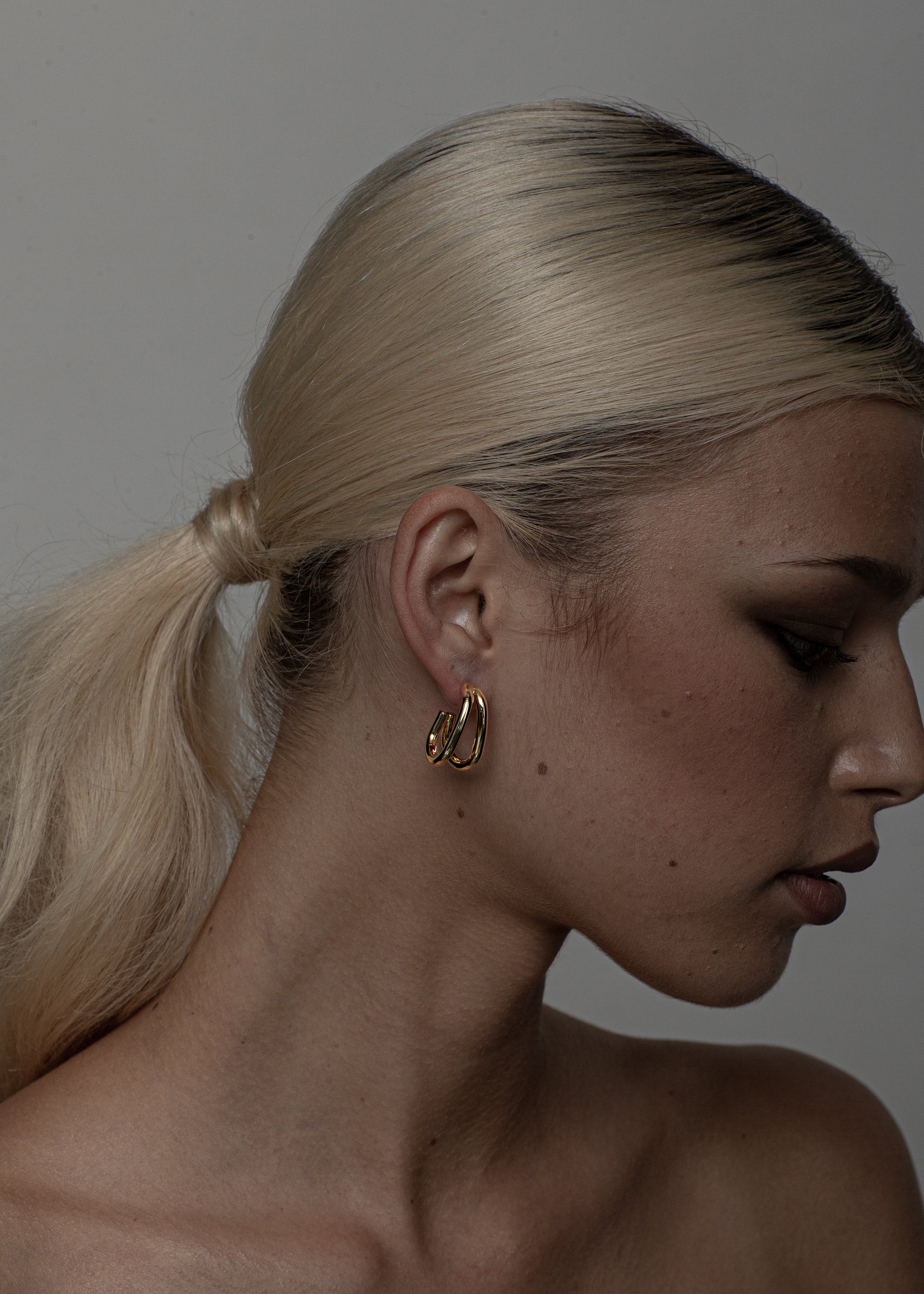 Dominique Hoop Earrings / Gold