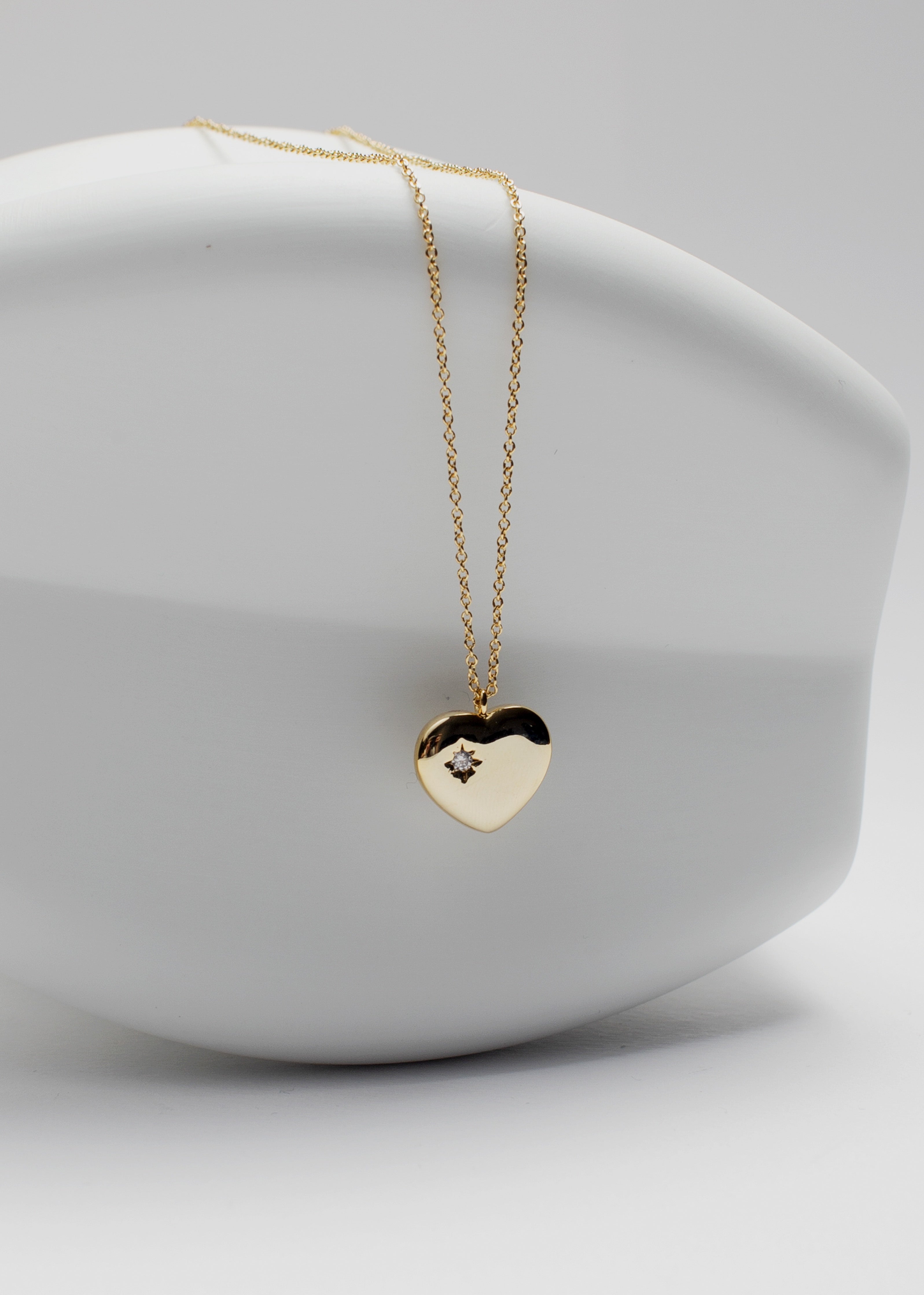 Alzie Heart Necklace / Gold