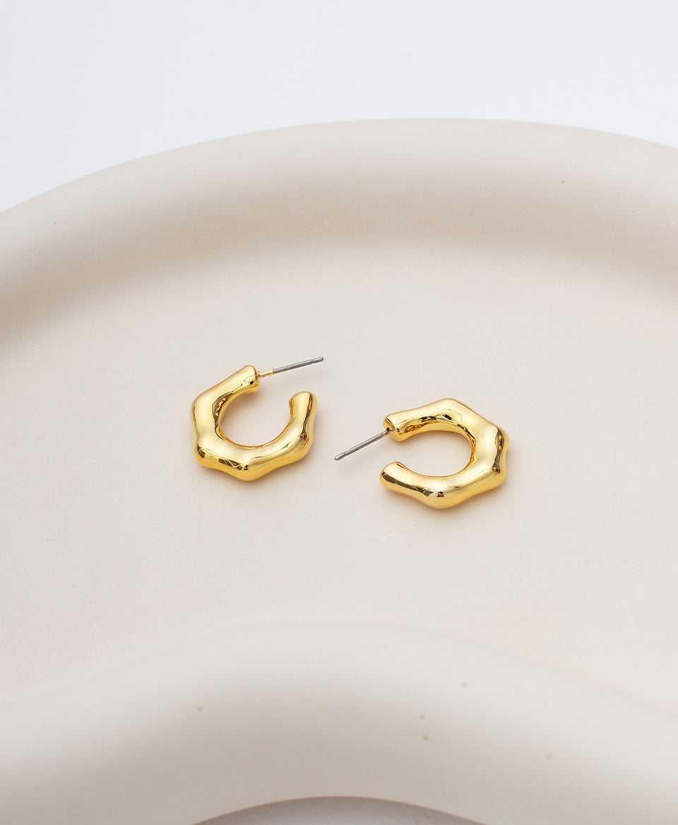 Jodi Hoop Earrings / Gold