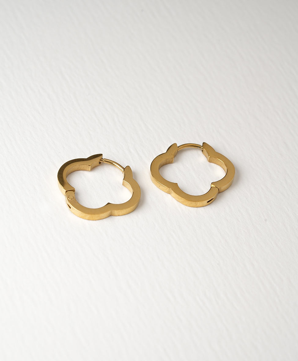 Petal Pave Hoops / SS / Gold