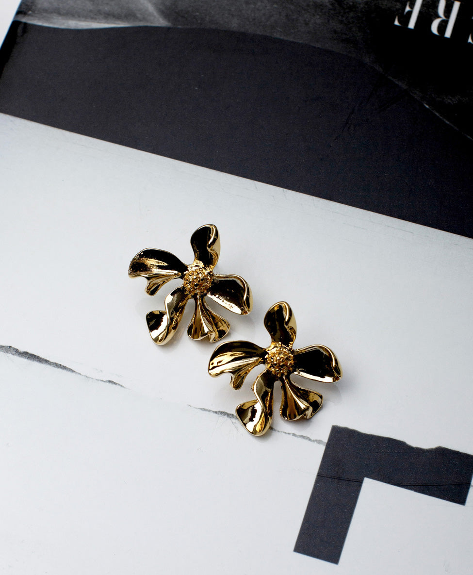 Anemone Studs / Gold