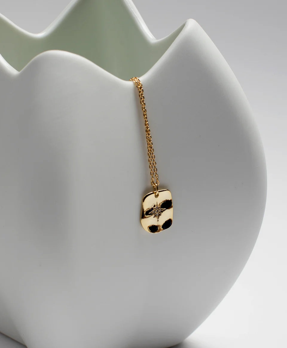 Bezel Rectangle Necklace / Gold