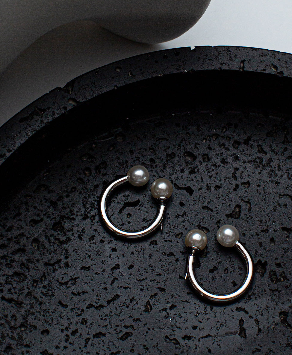 Carlisle Earrings / Silver