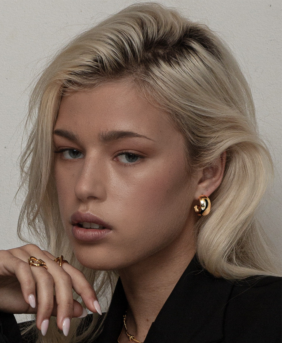 Chunky Donut Hoop Earrings / Gold