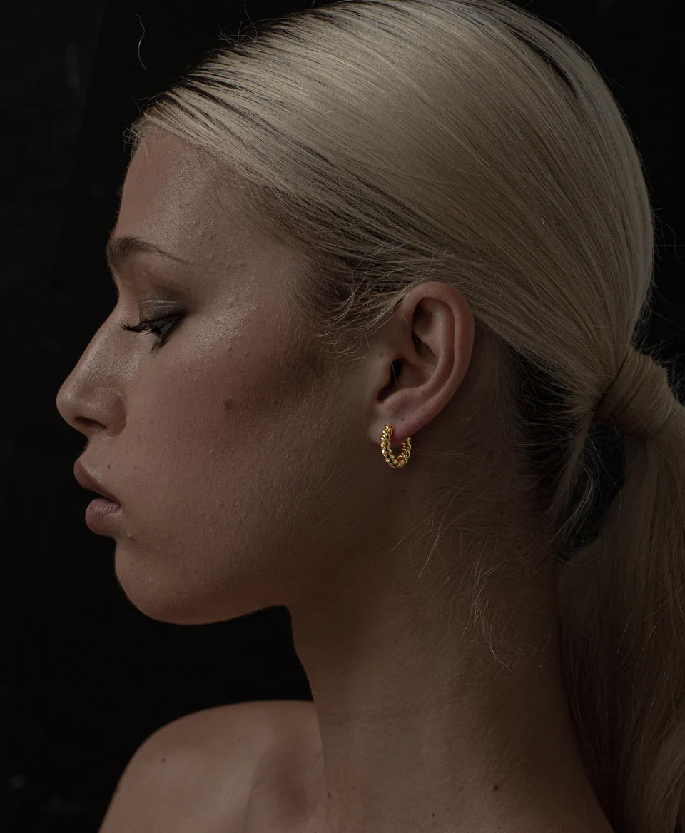 The Siren Hoop Earrings / Gold