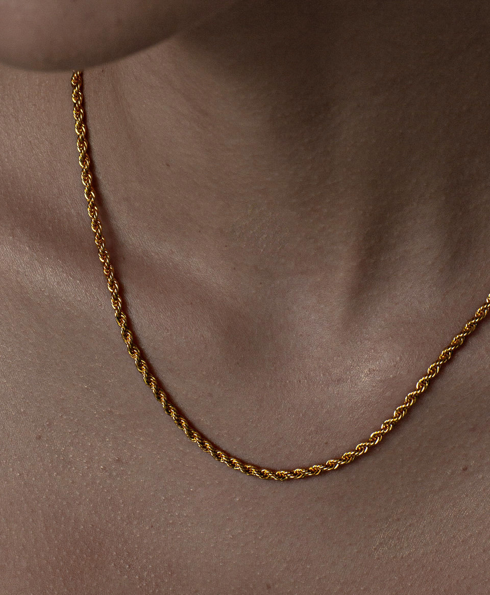 Twisty Necklace / Gold