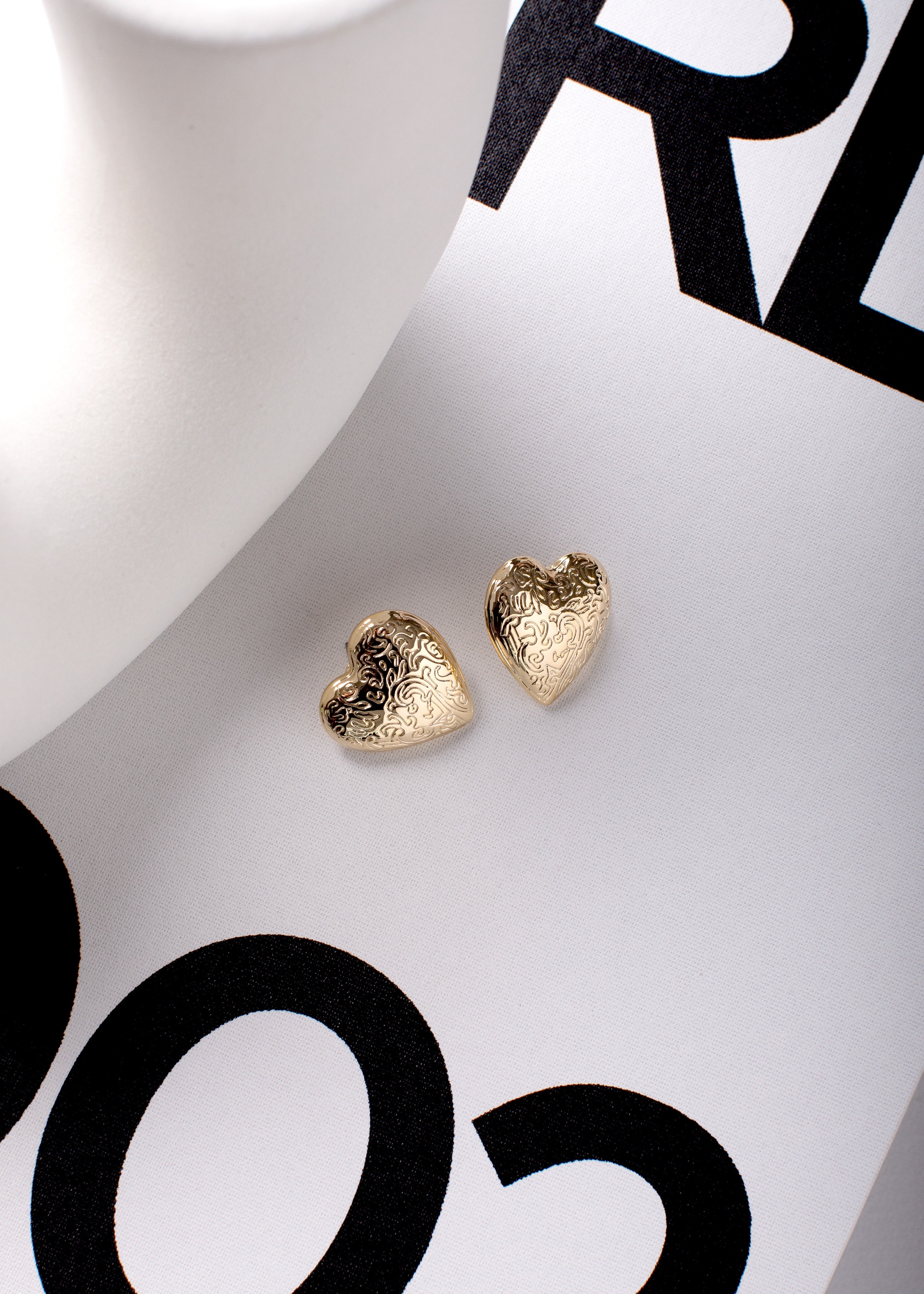 Crome Heart Studs  / Gold